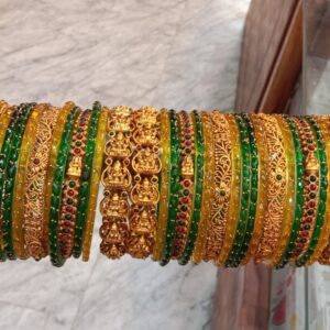 The Minimalist Arc Gold Bangle - Image 3